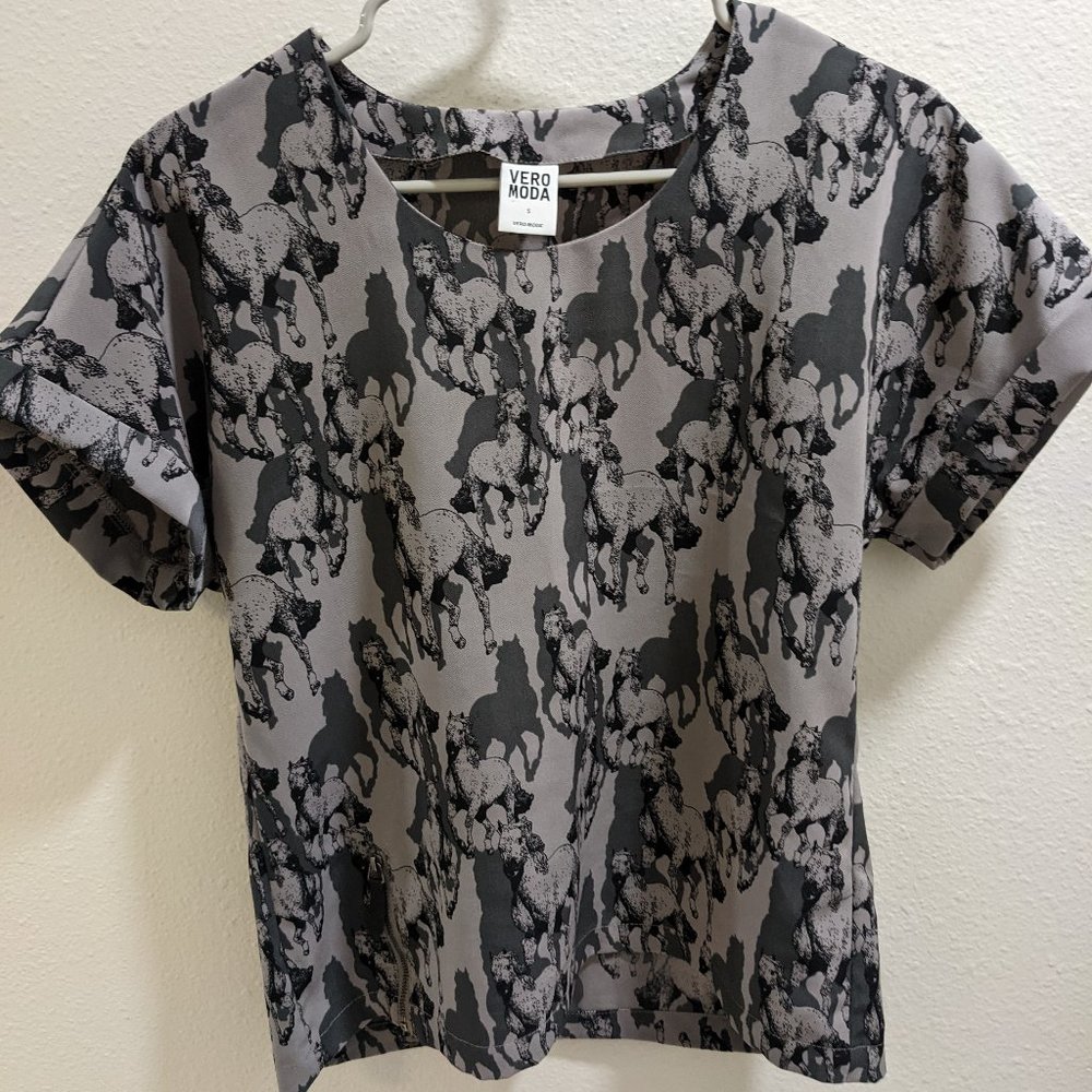 Vero Moda - Horse print blouse